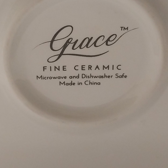 Grace Fine Ceramic White Rooster Design Large Teapot - Picture 7 of 7